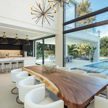 Villa Luxurious With Private Pool In *